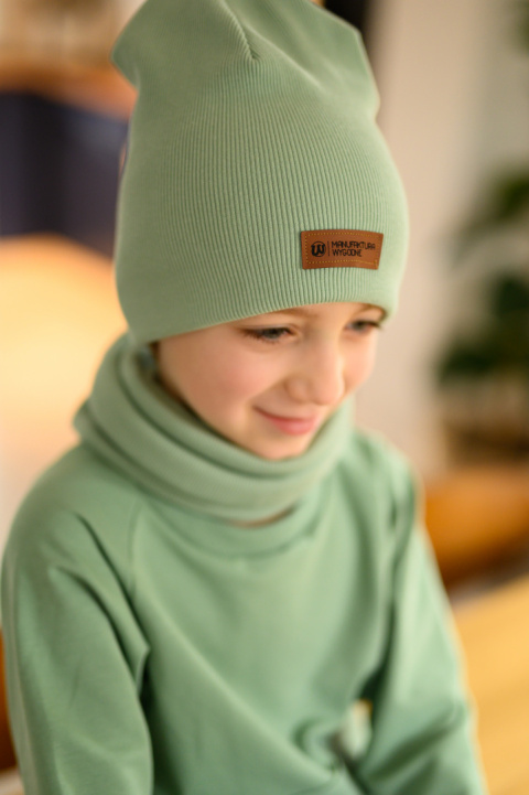 Czapka beanie z prążka z kominem - różne kolory Czapka beanie z prążka z kominem - różne kolory