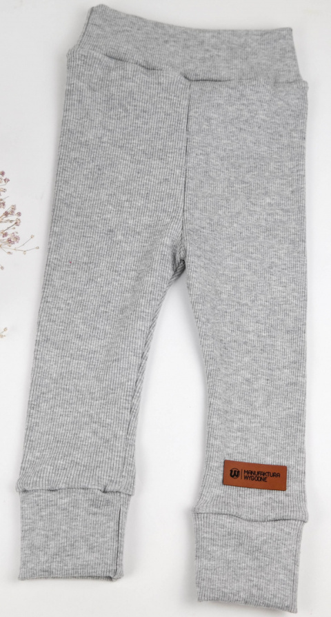 Legginsy dziecięce z prążka: różne kolory