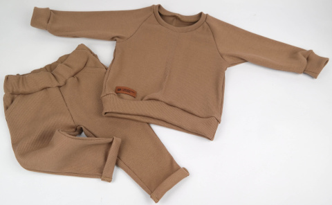 Dres dziecięcy z prążka r 92 Dres dziecięcy z prążka r 92