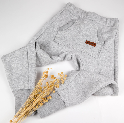 Baggy dziecięce z grubej dresówki: rozmiar 134 Baggy dziecięce z grubej dresówki: rozmiar 134