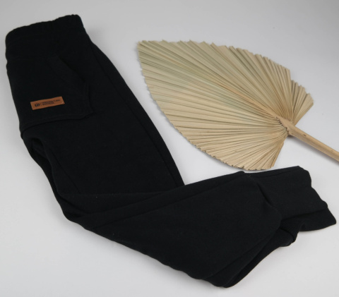 Baggy dziecięce z grubej dresówki: rozmiar 134 Baggy dziecięce z grubej dresówki: rozmiar 134
