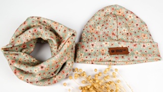 Czapka z prążka z kominem - kwiaty