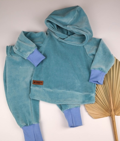 Dres dziecięcy welurowy różne kolory