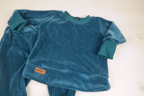 Dres dziecięcy welurowy rozmiar 86