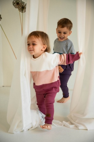 Legginsy dziecięce z prążka: różne kolory
